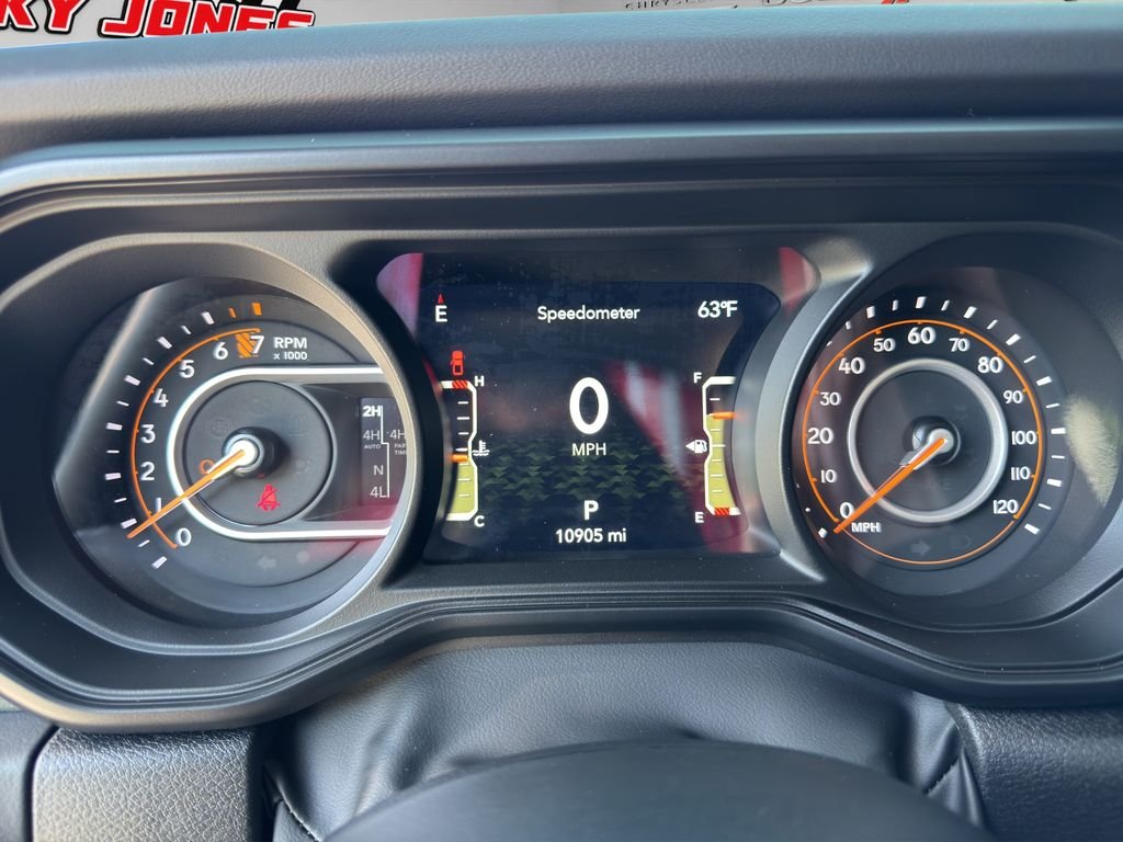 Used 2025 Green Jeep Mojave X image 31