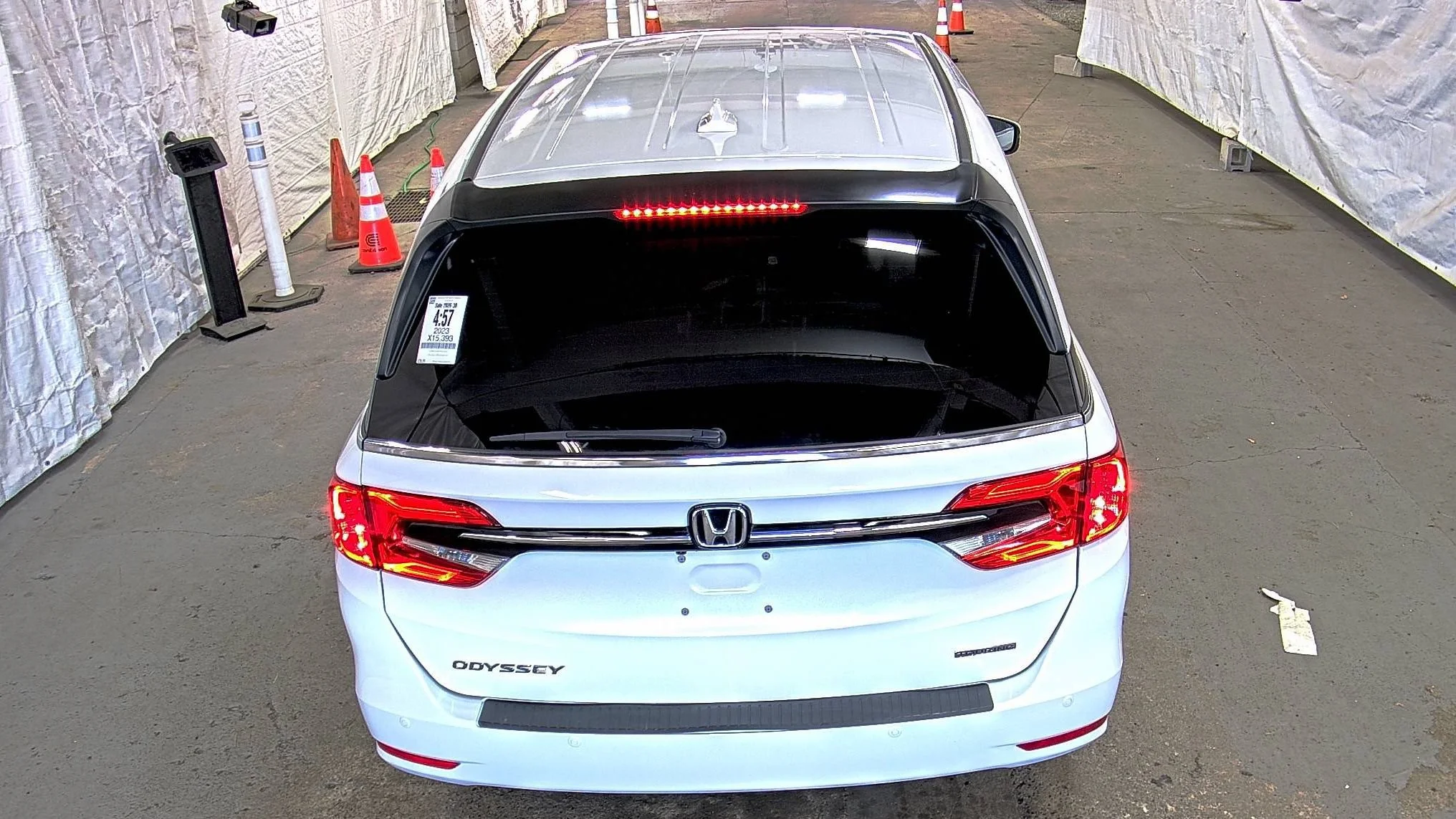 Certified Used 2023 Platinum White Pearl Honda Touring image 6