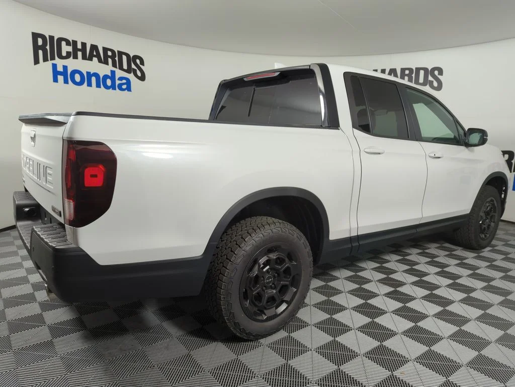 2025 Honda Ridgeline TrailSport - Photo 5
