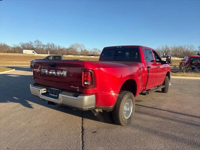 New 2026 Molten Red Pearl-Coat Exterior Paint RAM TRADESMAN image 9