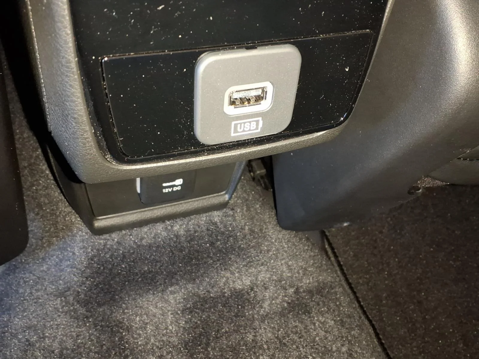 New 2026 Bright White Clear Coat Jeep Latitude Altitude image 4