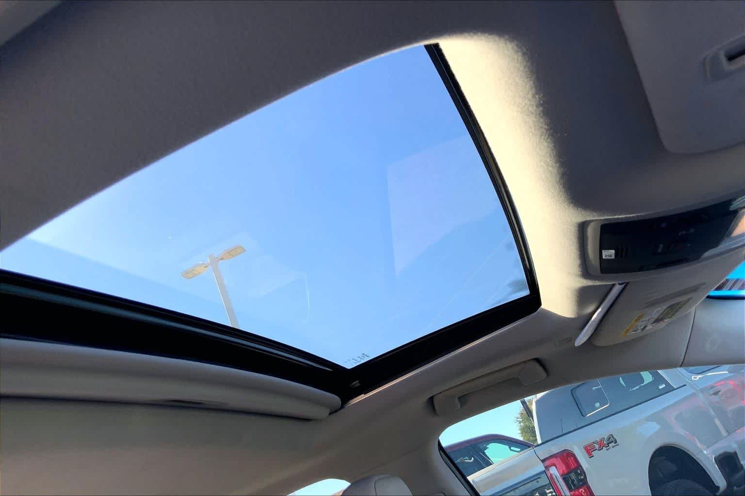 Certified Used 2018 Atomic Silver Lexus  image 14