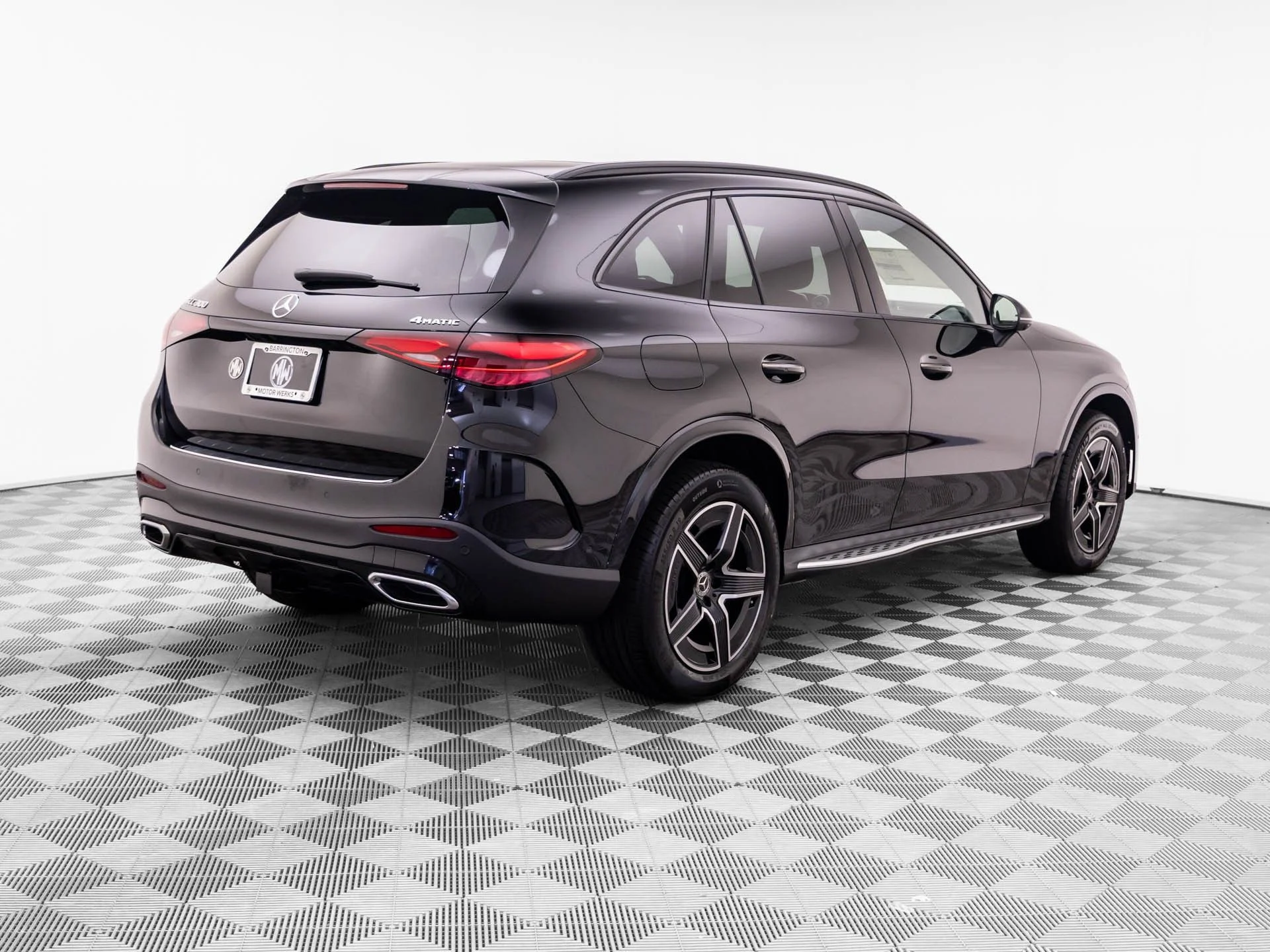 New 2027 Black Mercedes-Benz GLC 300 image 5