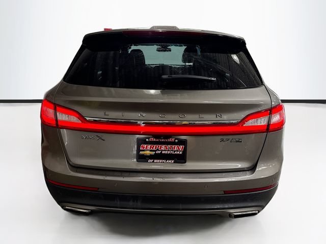Used 2016 Tan Lincoln Select image 7