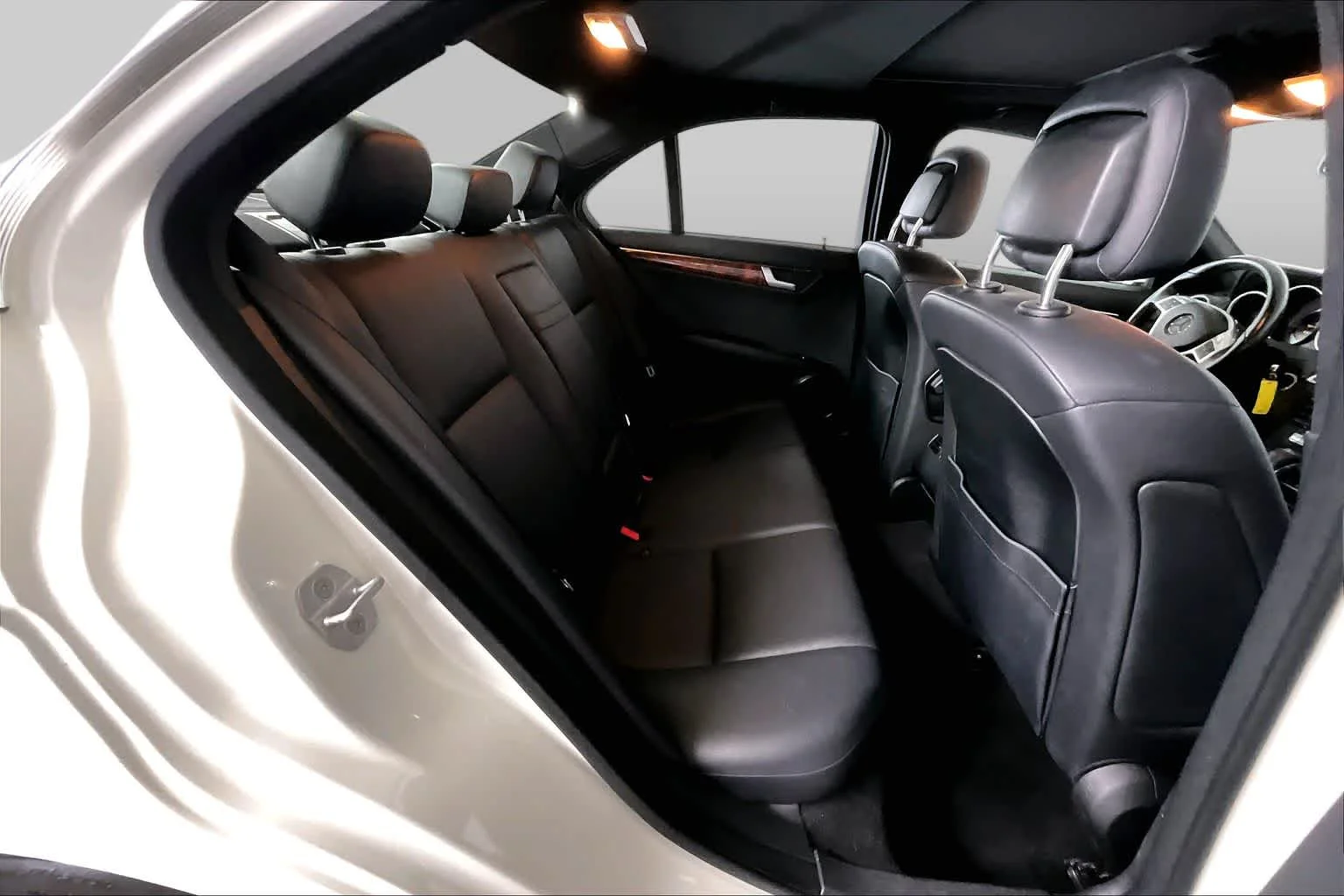 Used 2012 Arctic White Mercedes-Benz C 300 Sport image 20