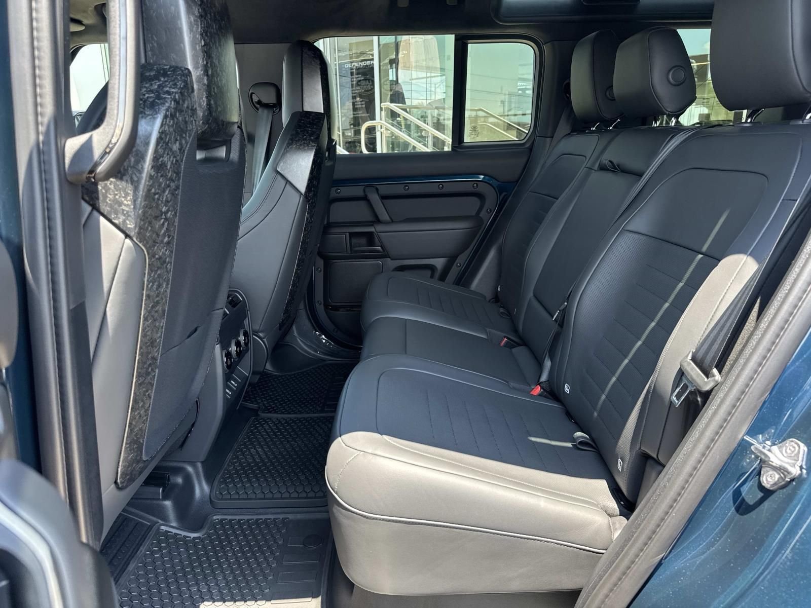 New 2026 Sargasso Blue Land Rover OCTA image 8