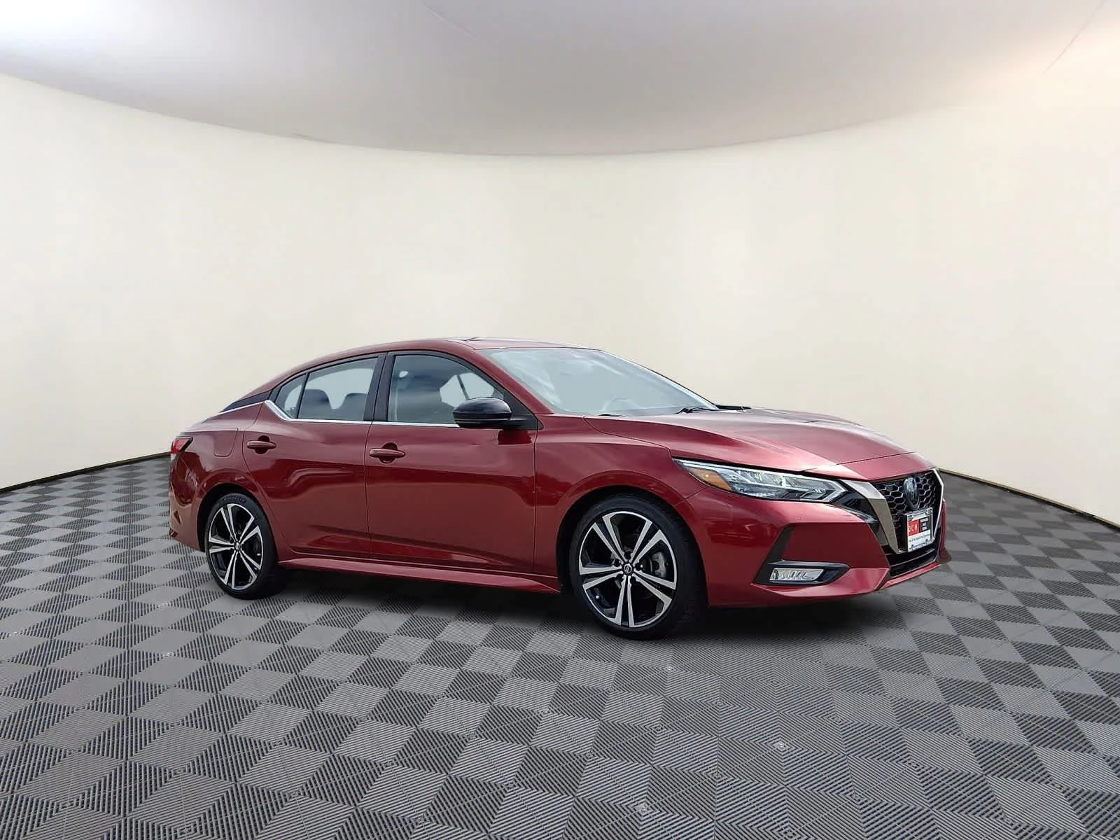 Used 2022 Scarlet Ember Tintcoat Nissan SR image 4