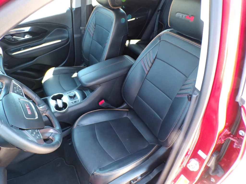 Used 2023 Volcanic Red Tintcoat GMC AT4 image 9