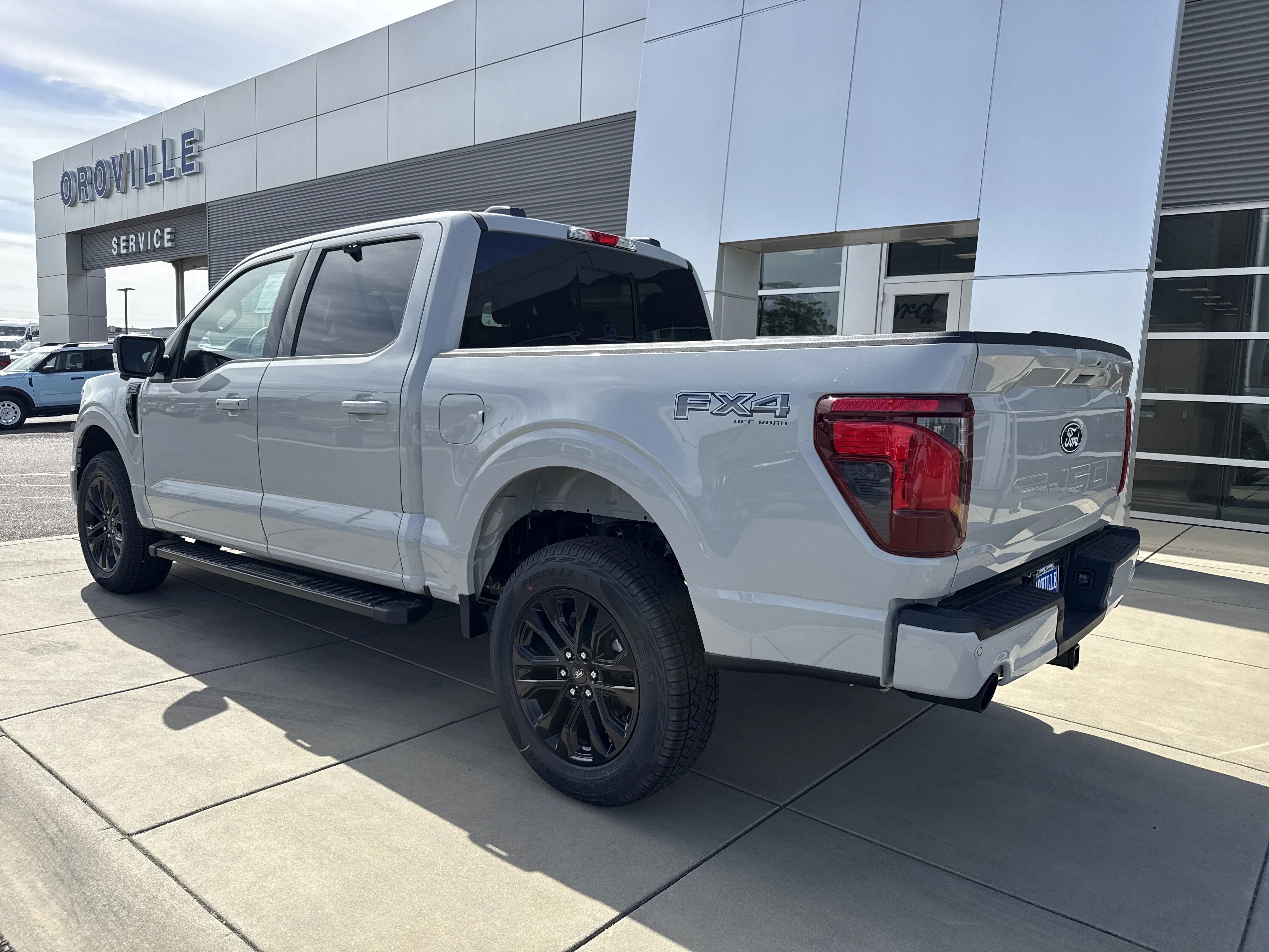 New 2026 Avalanche Ford XLT image 4