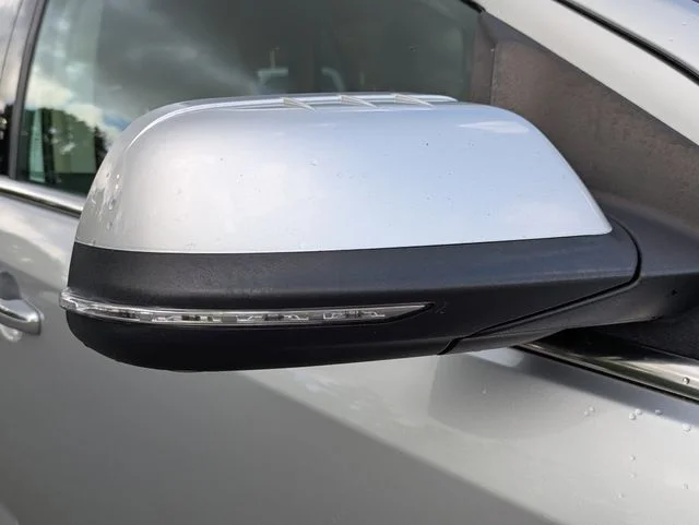 Used 2014 Gray Lincoln Base image 12