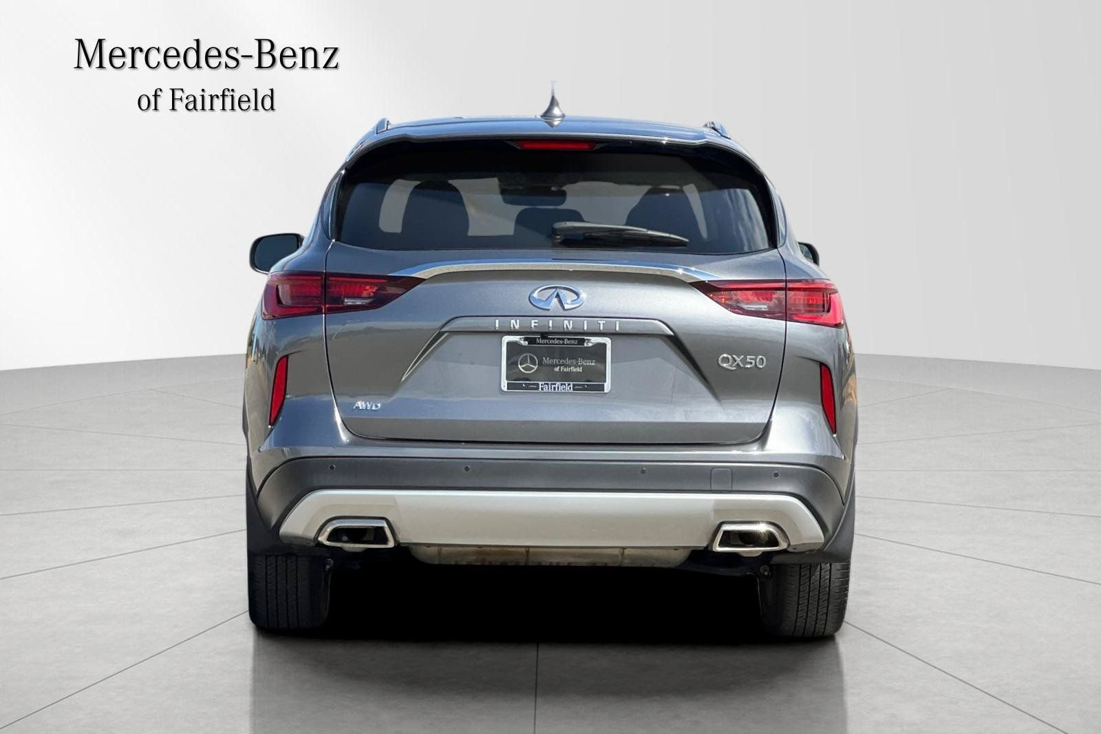 Used 2023 Graphite Shadow INFINITI LUXE image 7