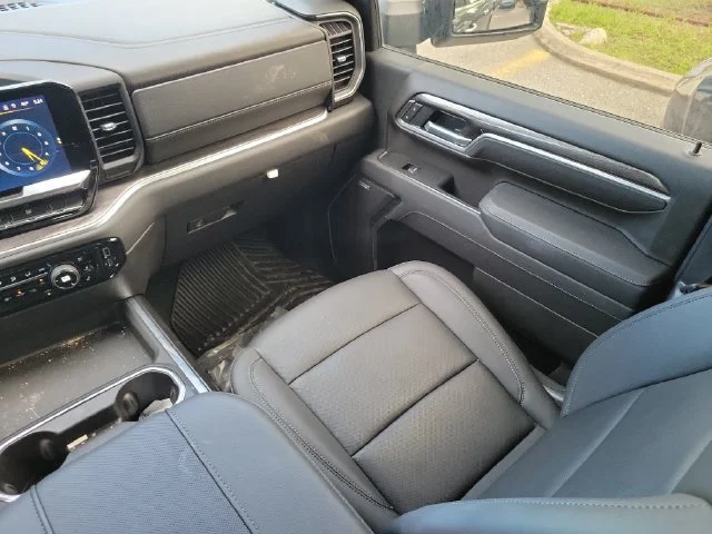 2025 Chevrolet Silverado 2500HD LTZ - Photo 14