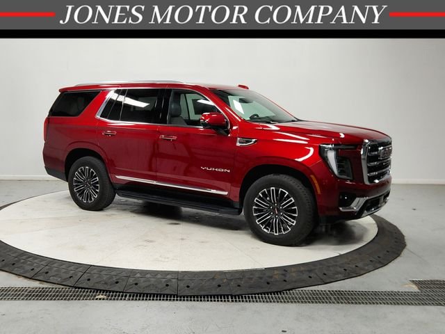 Used 2025 Red GMC Elevation image 1