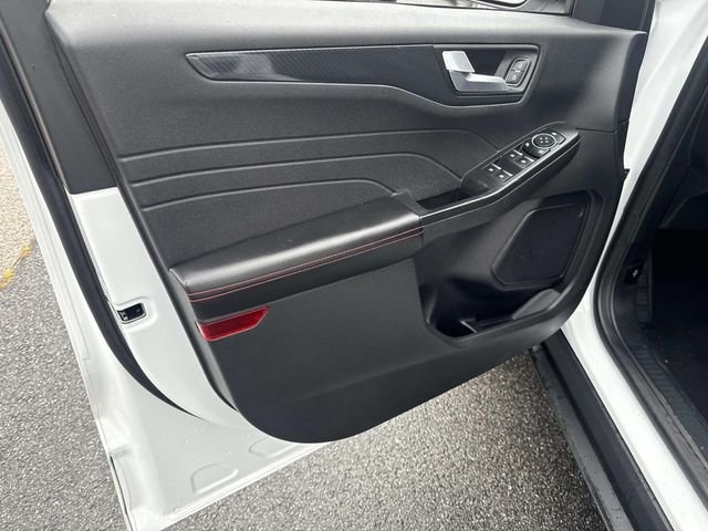 2023 Ford Escape ST-Line Select - Photo 18