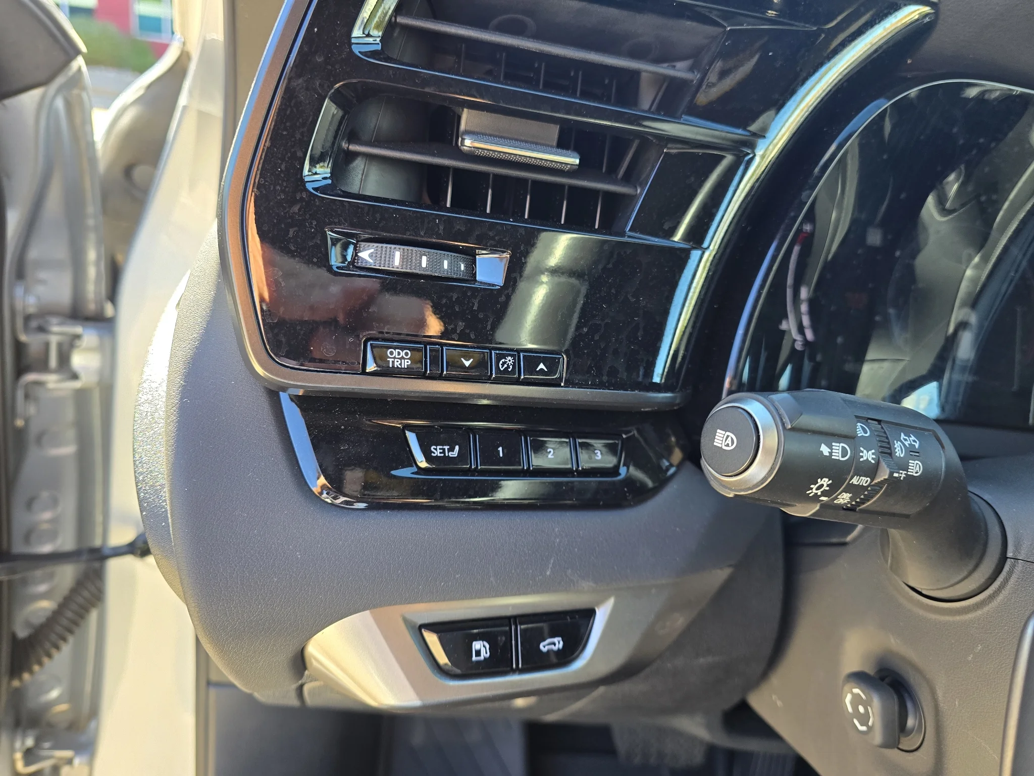 Used 2023 Iridium Lexus Luxury image 19