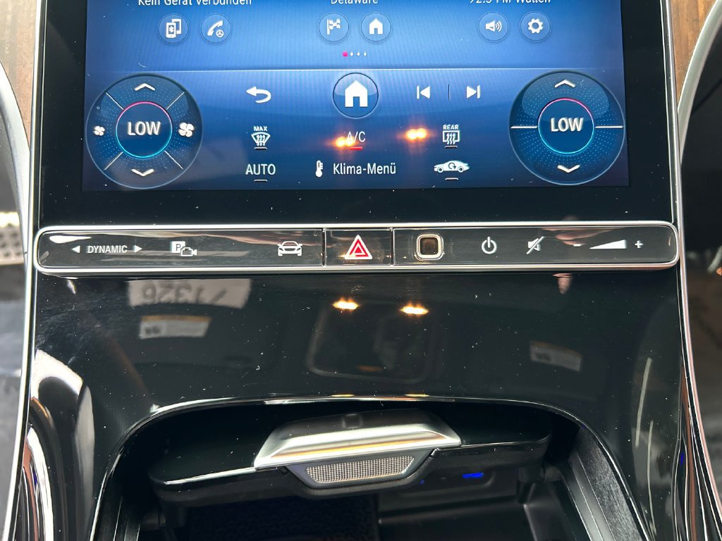New 2026 Selenite Grey Metallic Mercedes-Benz C 300 image 58