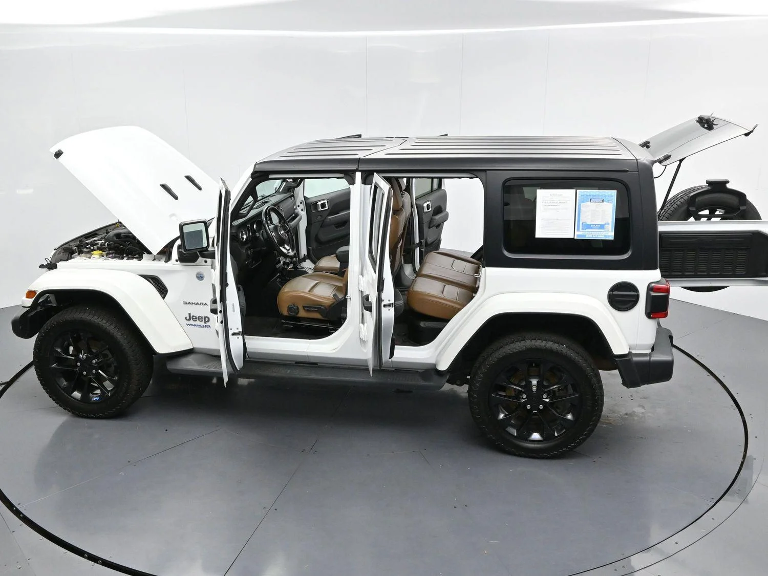 Used 2022 Bright White Clearcoat Jeep Unlimited Sahara image 43