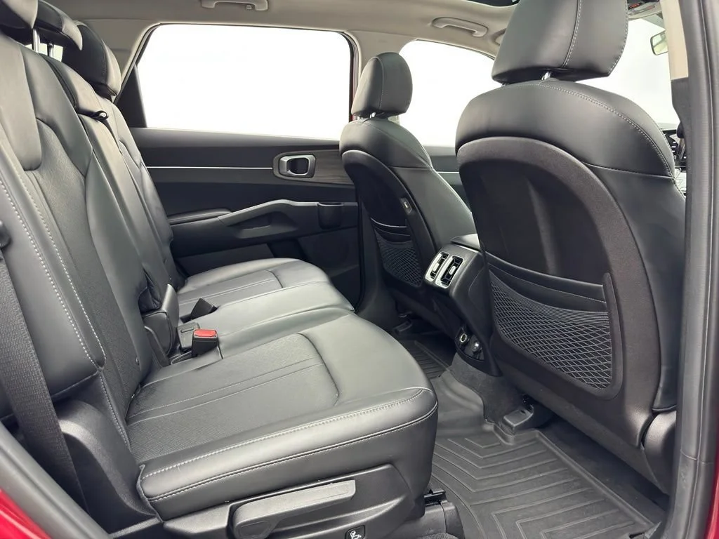 Used 2022  Kia X-Line S image 36