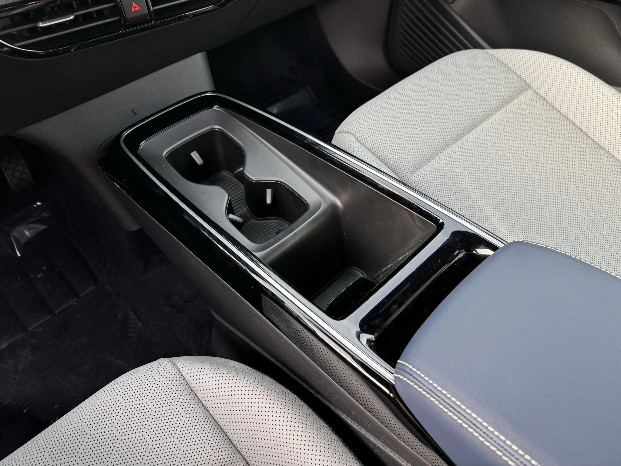 New 2026 Opal White Pearl Volkswagen Pro S image 25