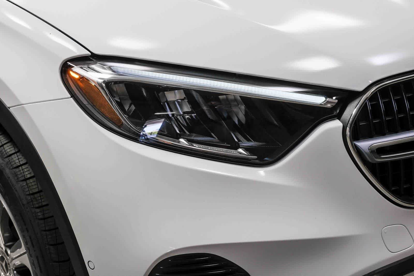 New 2026 Polar White Mercedes-Benz GLC 300 image 55