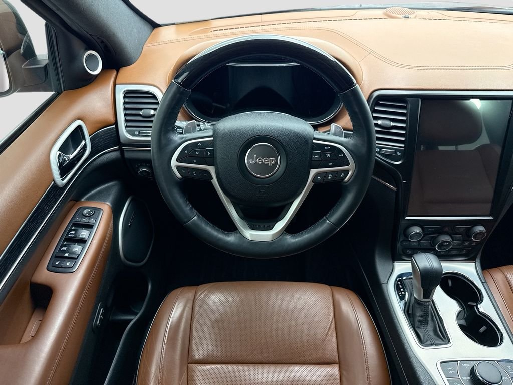 Used 2018 Crystal Metallic Jeep Summit image 10