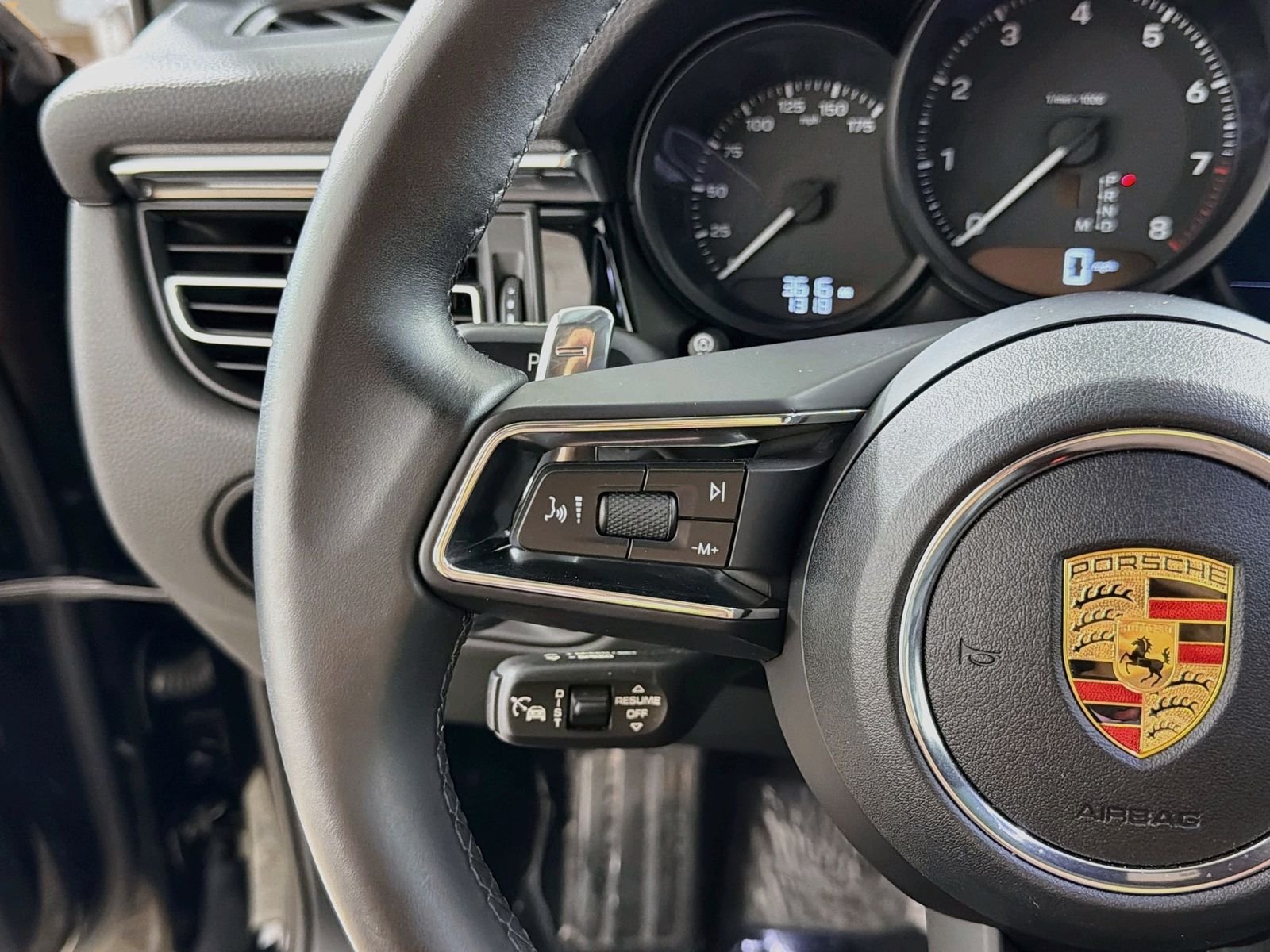 2025 Porsche Macan Base - Photo 12
