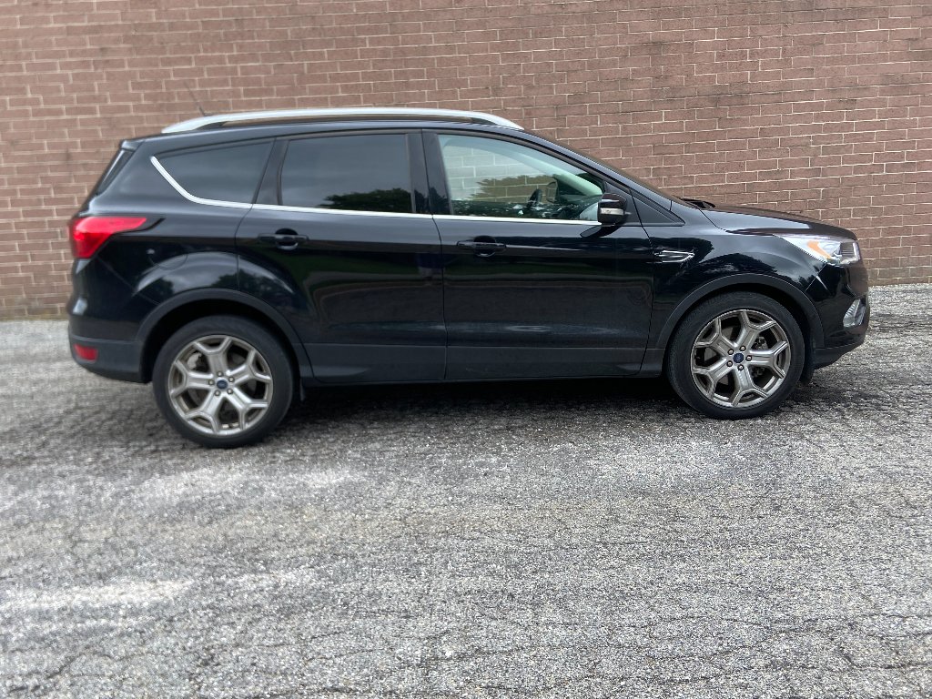 Used 2019 Agate Black Metallic Ford Titanium image 7