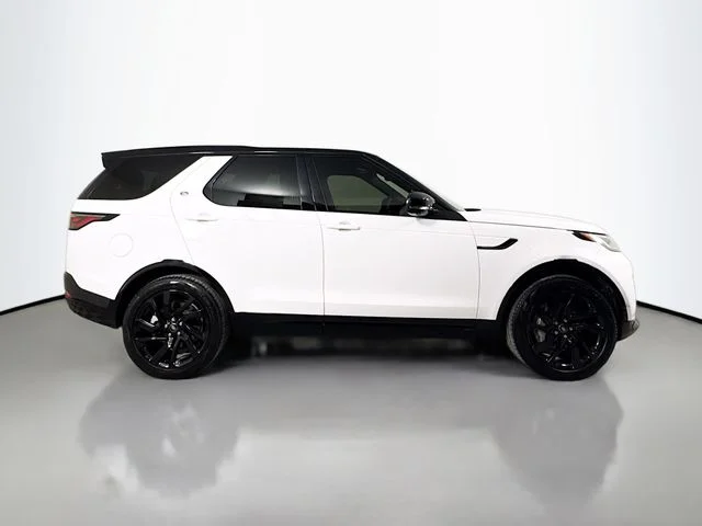 Used 2023 White Land Rover S R-Dynamic image 4