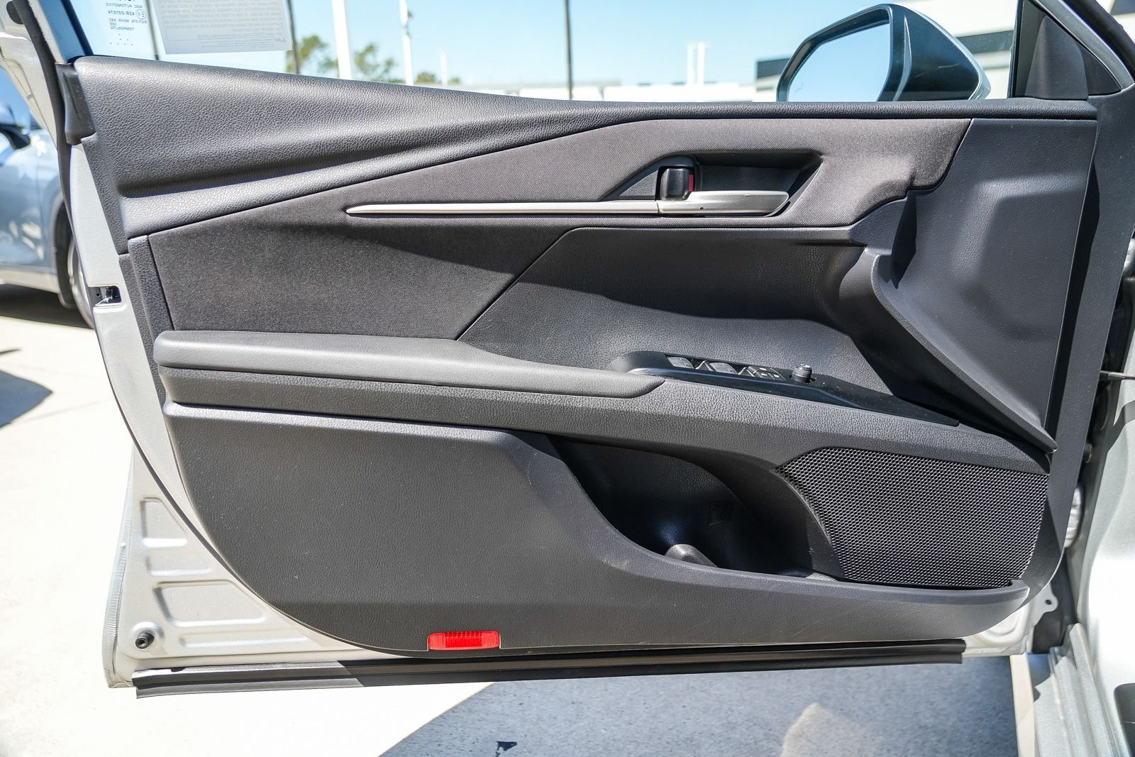 2025 Toyota Camry LE - Photo 20