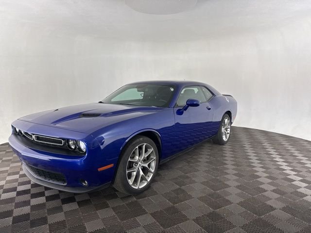 2022 Dodge Challenger SXT photo 3