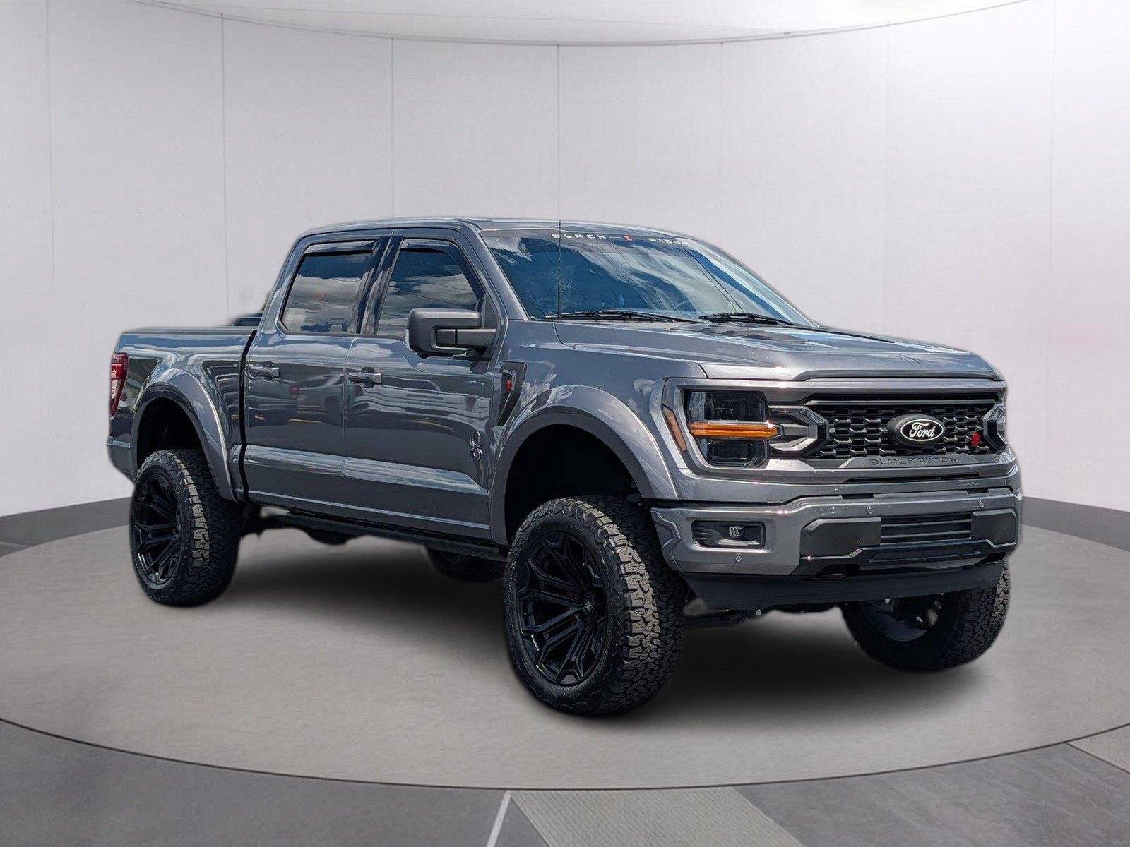 Used 2024 Carbonized Gray Ford XLT image 7