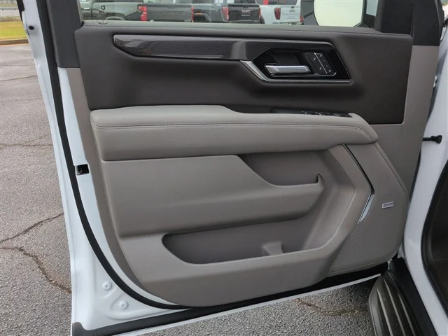 New 2026 Summit White GMC Elevation image 46