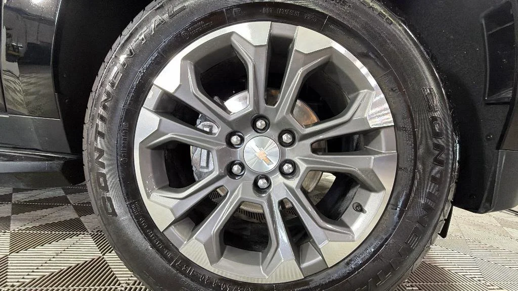 Used 2025 Black Chevrolet LS image 41