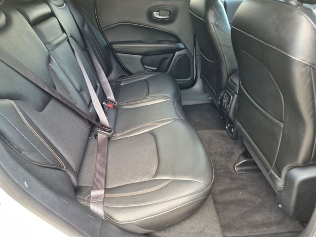 Used 2018 White Jeep Latitude image 25