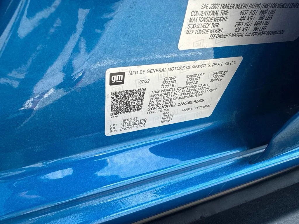 Used 2022 Blue Chevrolet ZR2 image 31