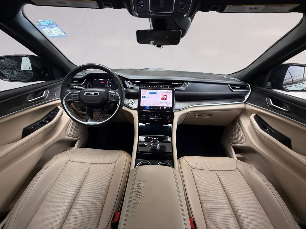 Used 2023 Gray Jeep Limited image 12