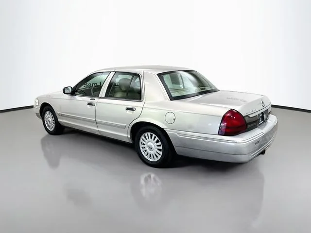 Used 2008 Tan Mercury GS image 5