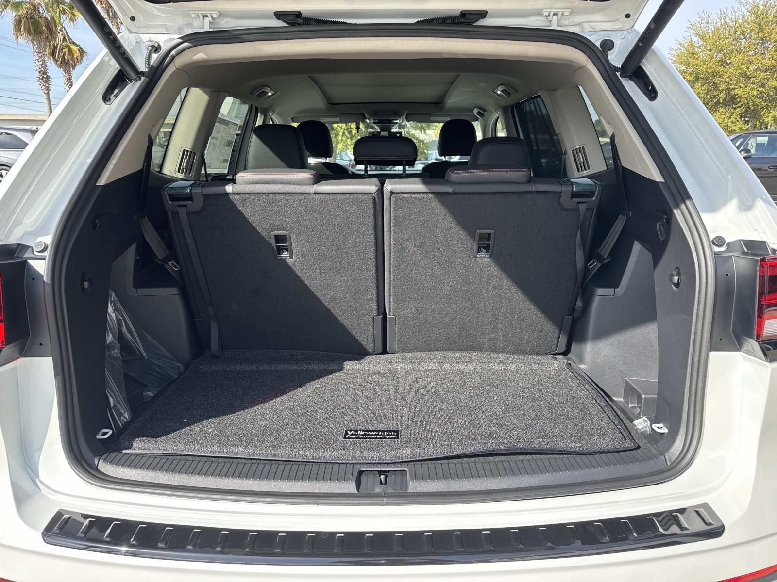 New 2026 White Volkswagen 2.0T Peak Edition image 6