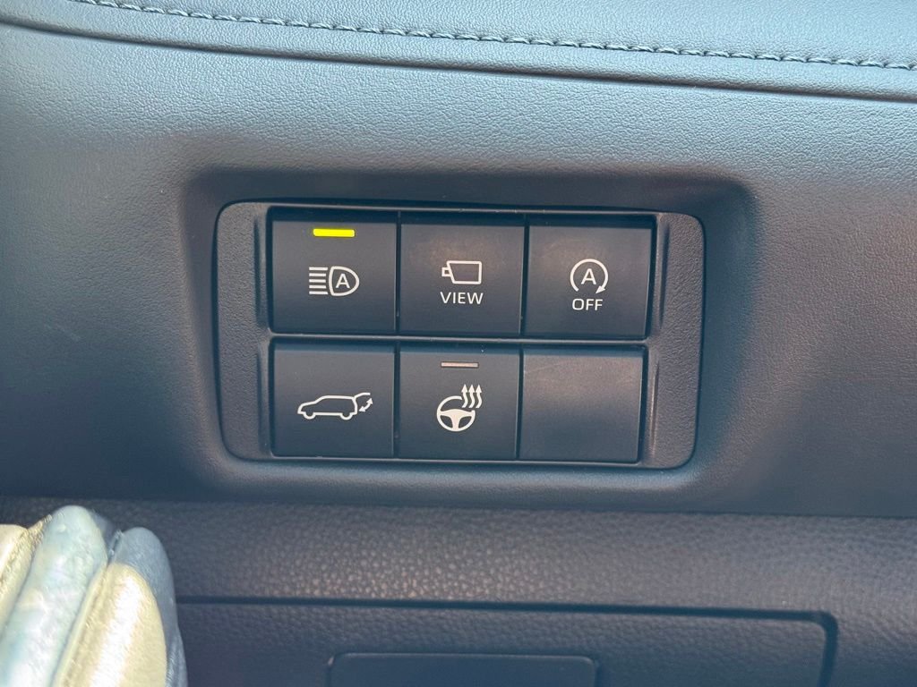Used 2024  Toyota Platinum image 29