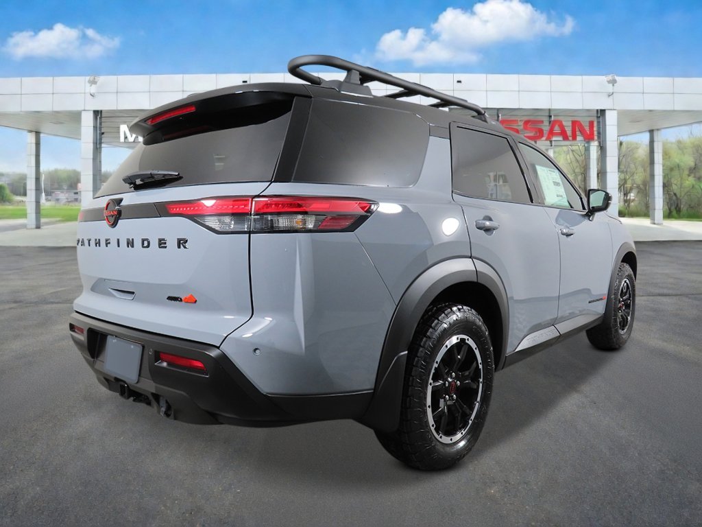New 2026 Boulder Gray Pearl / Super Black Two-tone Nissan Rock Creek® image 5