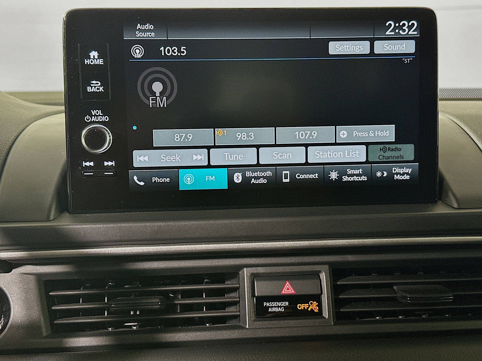 Used 2025 Silver Honda EX-L image 24