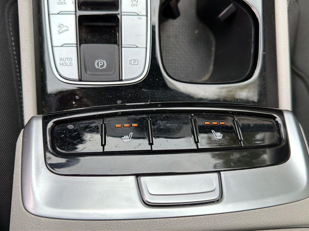 Used 2022 Quartz White Hyundai SEL image 3