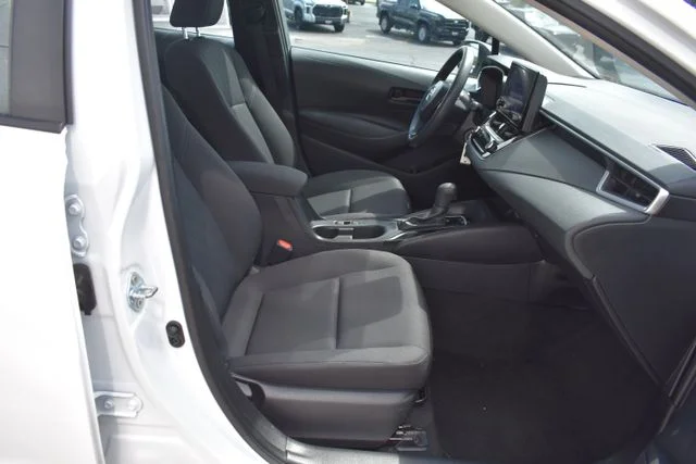 Used 2024 White Toyota LE image 17