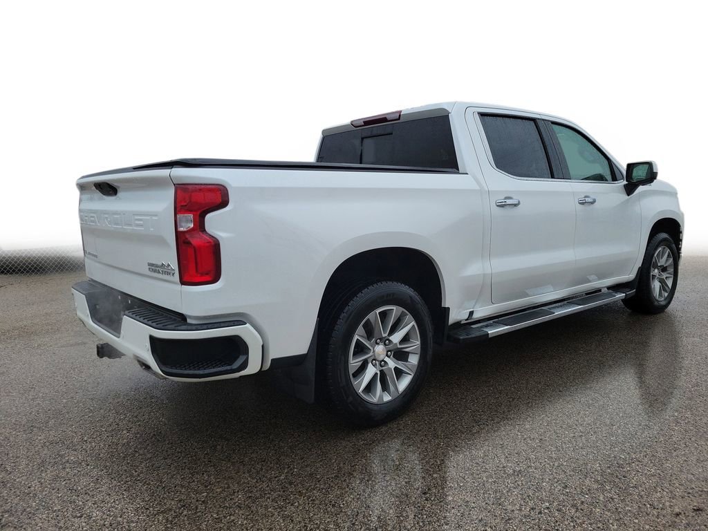 Certified Used 2022 Iridescent Pearl Tricoat Chevrolet High Country image 4