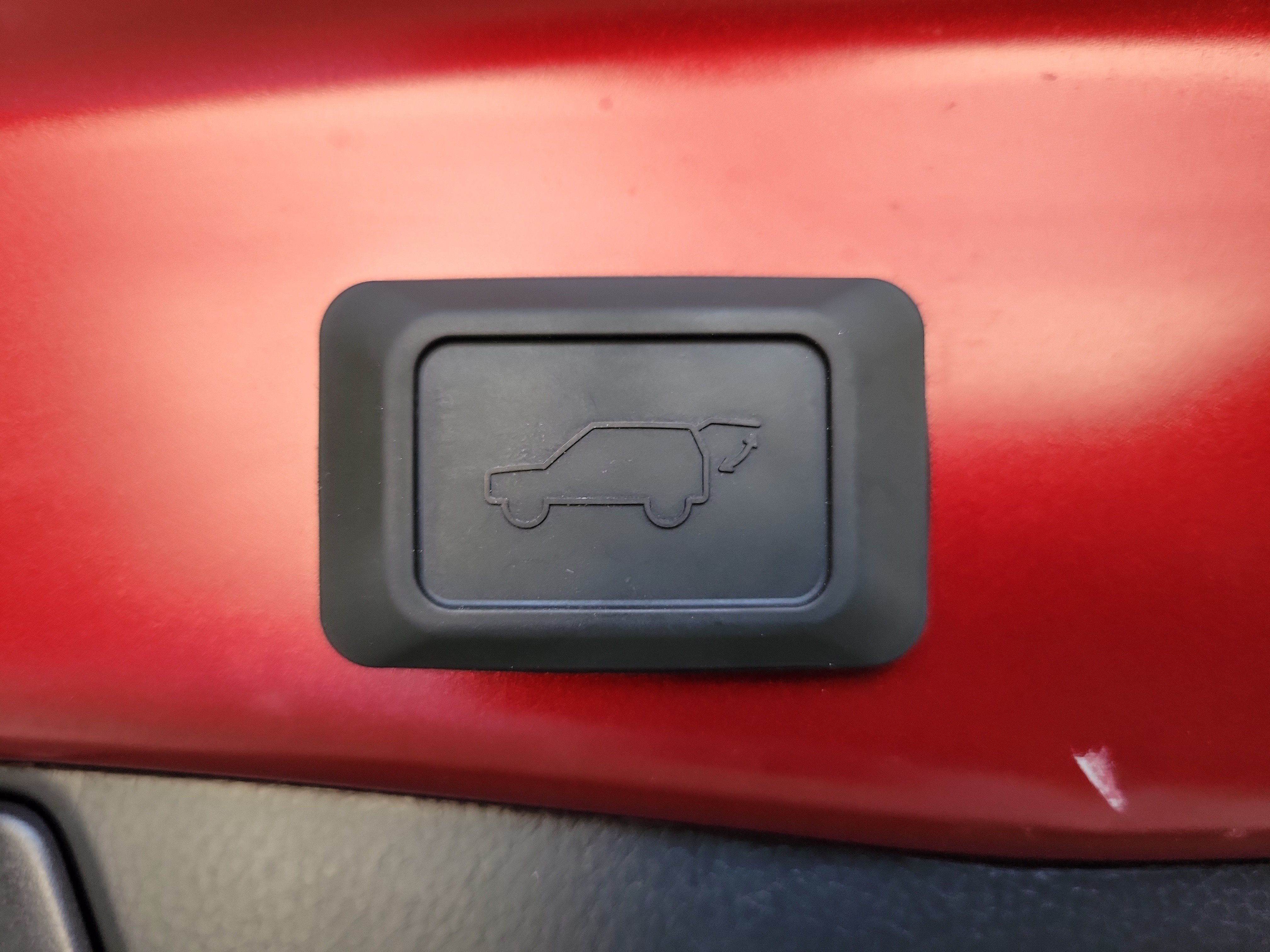 Used 2025 Ruby Flare Pearl Toyota XLE image 12
