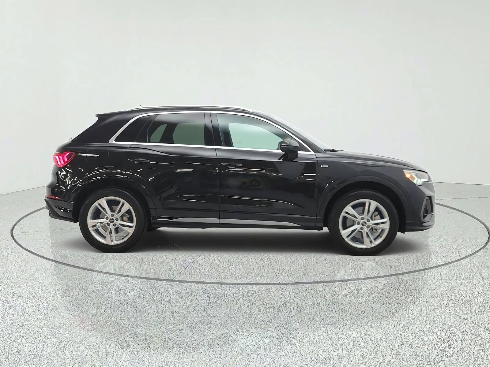 Used 2024 Mythos Black Metallic Audi S line Premium image 4