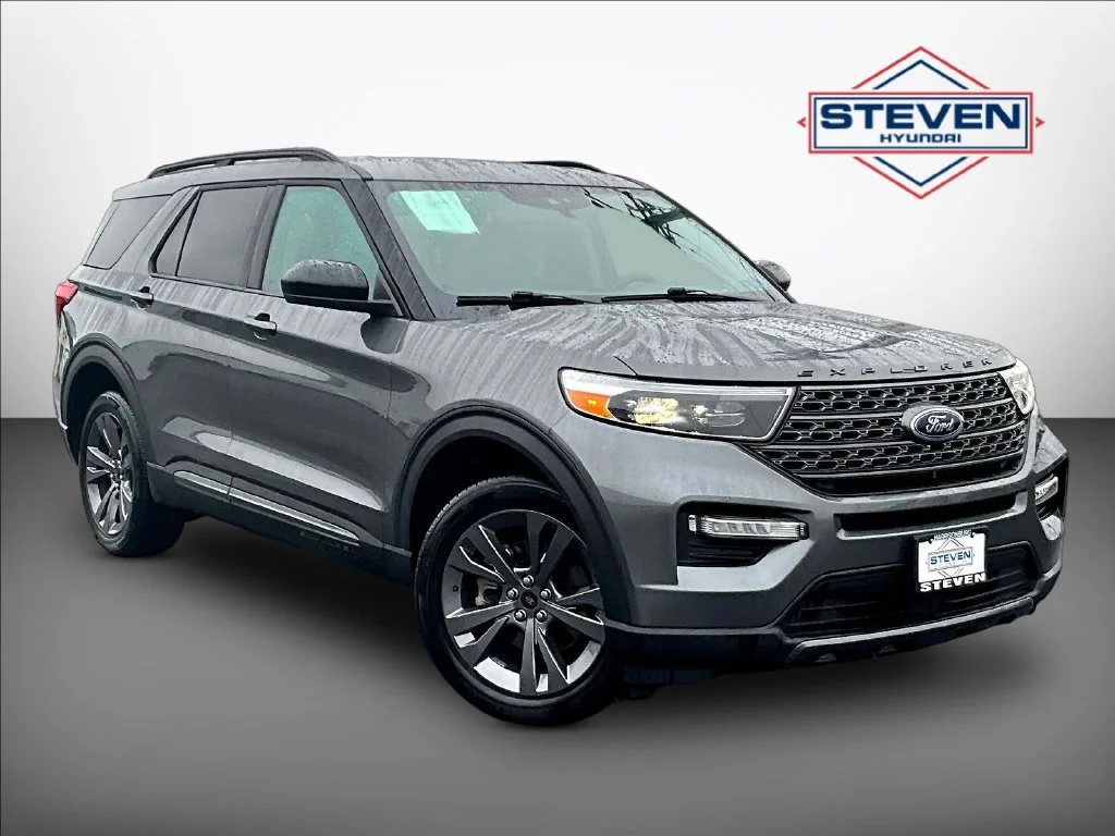 Used 2023 Gray Ford XLT image 1
