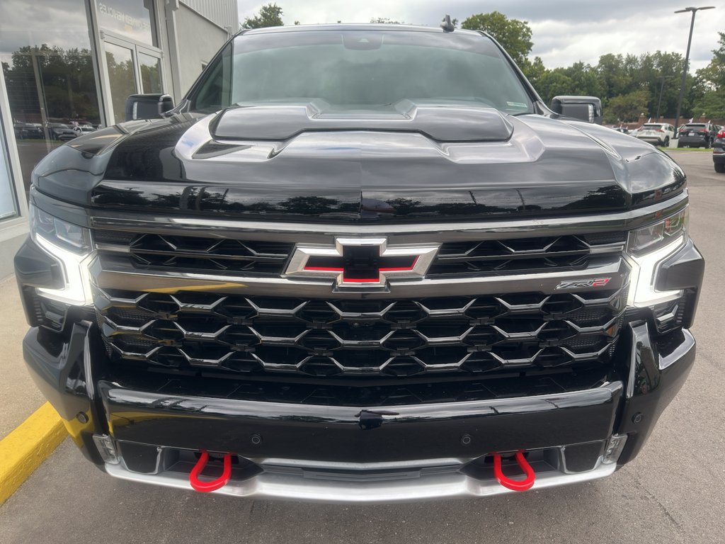 Used 2025 Black Chevrolet ZR2 image 3