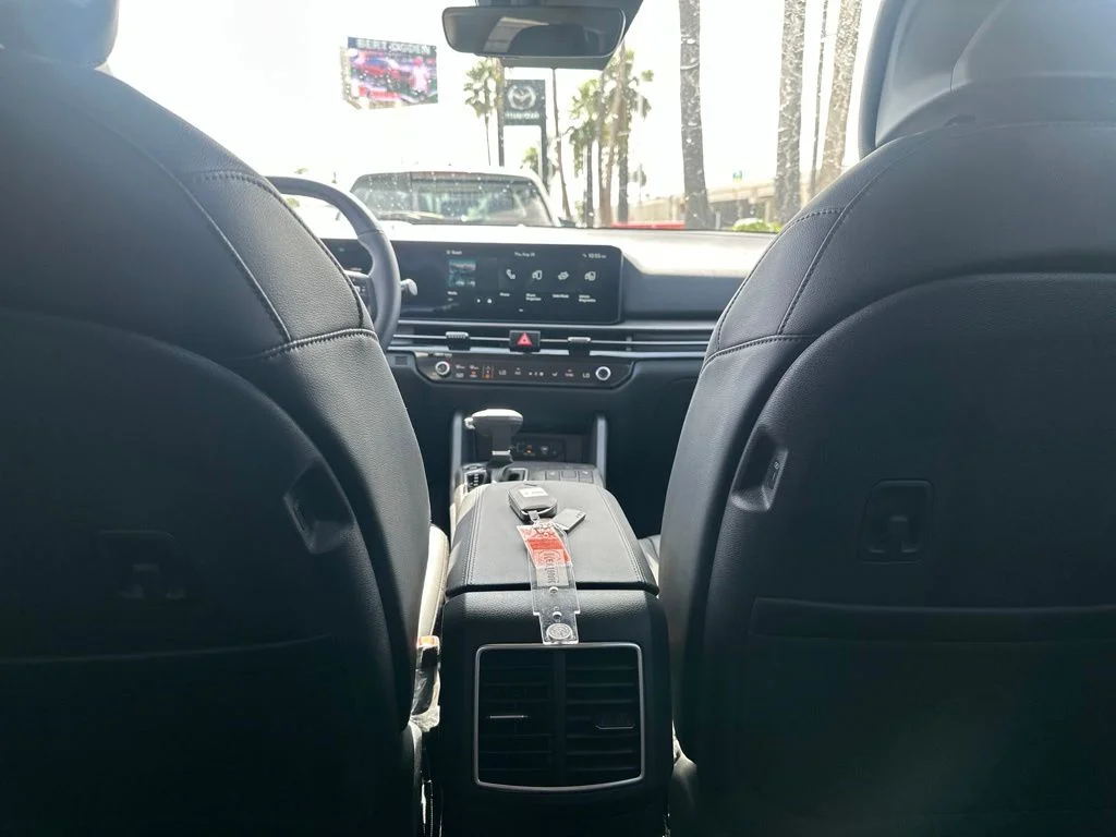 New 2027 White Kia EX image 19