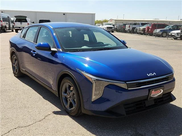 Used 2025 Blue KIA LX (IVT) image 6